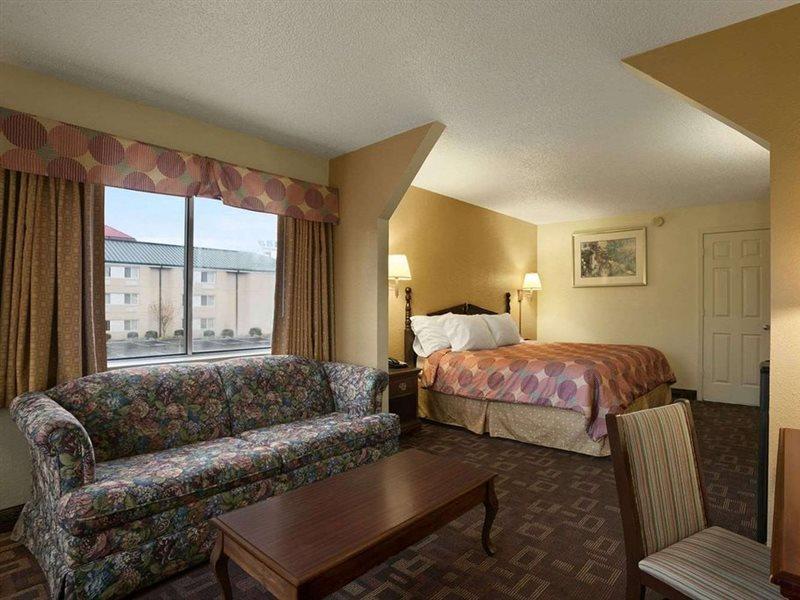 Super 8 By Wyndham Nashville Near Downtown / I-40 Exterior foto
