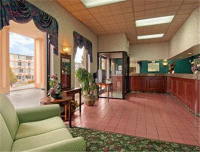 Super 8 By Wyndham Nashville Near Downtown / I-40 Exterior foto